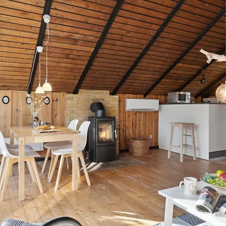 Дом отдыха 2 Bedroom Beautiful In